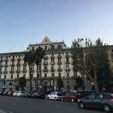 Palazzo Colonna, su largo Adua: si affaccia sul Lungomare di Crolllanza e fu edificato nel 1926. Comprende un'intero isolato